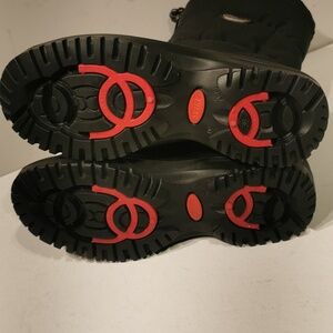 Women's Black and Red Winter Boots